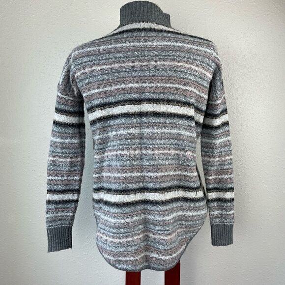 American Eagle Outfitters Mock Neck Sweater Size S EUC - Picture 5 of 8
